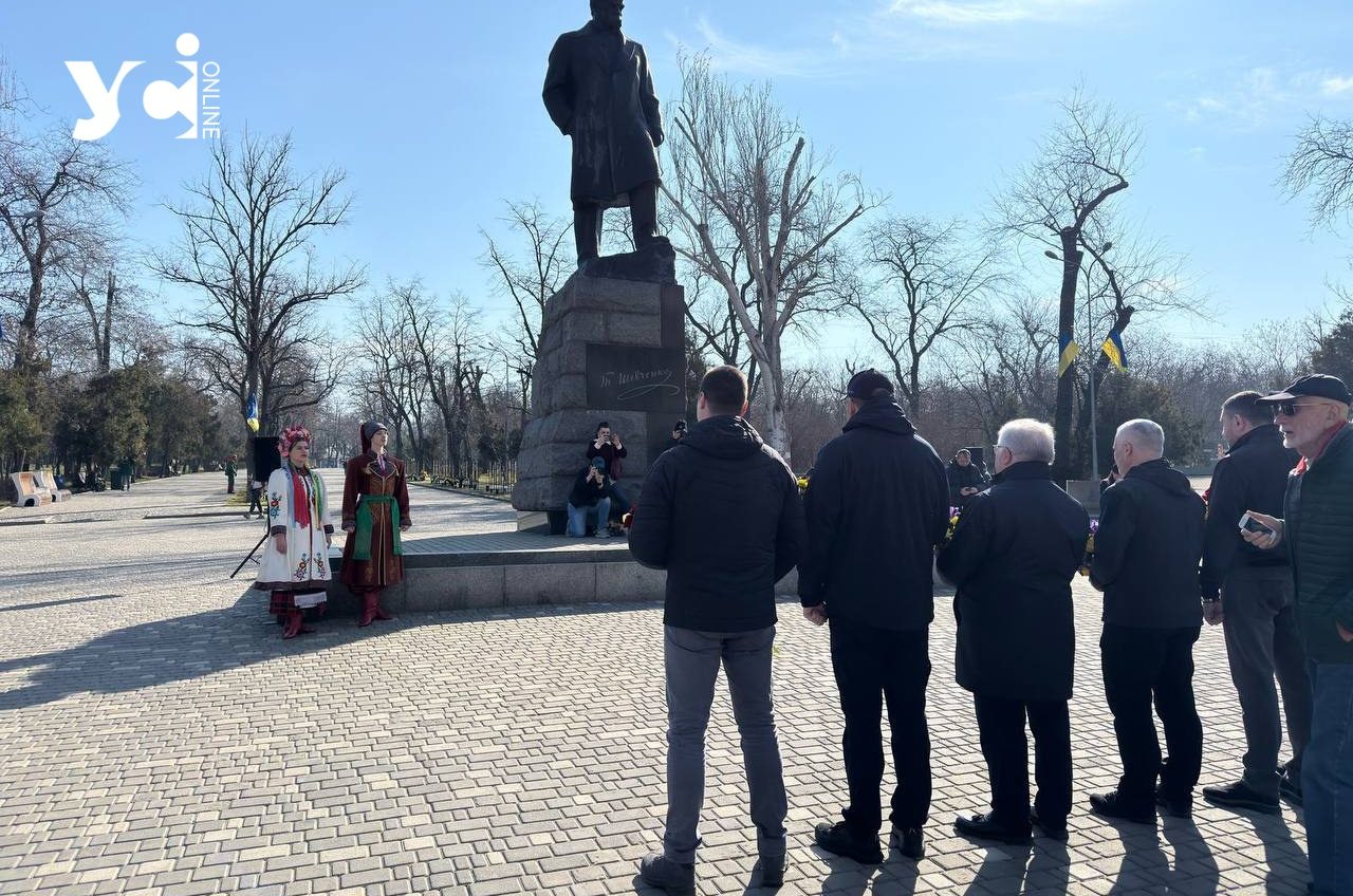 В Одесі вшанували пам’ять Тараса Шевченка з нагоди 211-ї річниці його народження (фото) «фото»