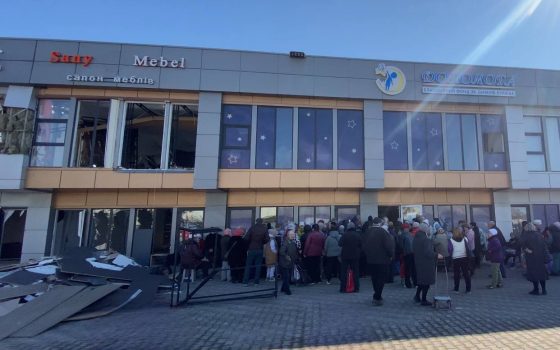 Не зупинились ні на день: благодійний фонд «Допомога» попри пошкодження приміщення допомагає українцям «фото»
