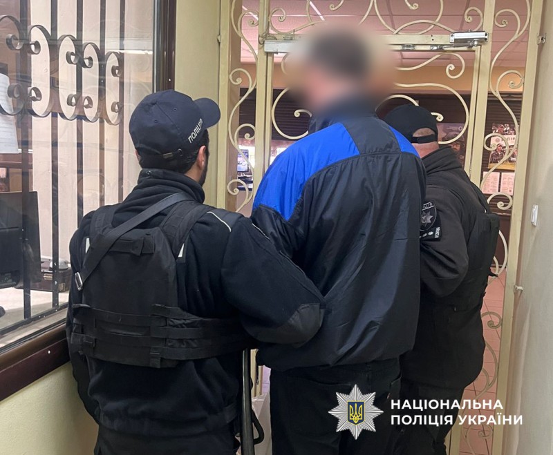 Накинувся з виделкою, ножем та мультитулом: на Одещині на Великдень чоловік жорстоко вбив знайомого usionline.com Накинувся з виделкою, ножем та мультитулом: на Одещині на Великдень чоловік жорстоко вбив знайомого «фото»