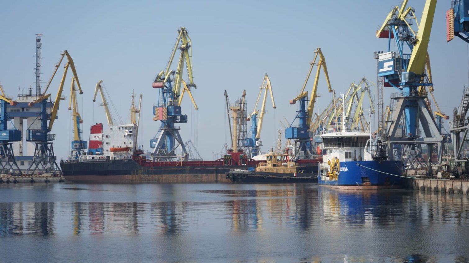 Щомісяця рф вивозить з Маріупольського порту до 60 тис. тонн українського вугілля usionline.com Щомісяця рф вивозить з Маріупольського порту до 60 тис. тонн українського вугілля «фото»