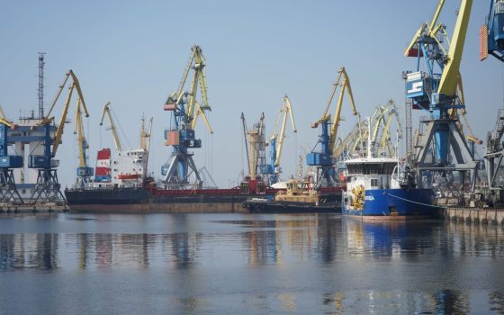 Щомісяця рф вивозить з Маріупольського порту до 60 тис. тонн українського вугілля «фото»