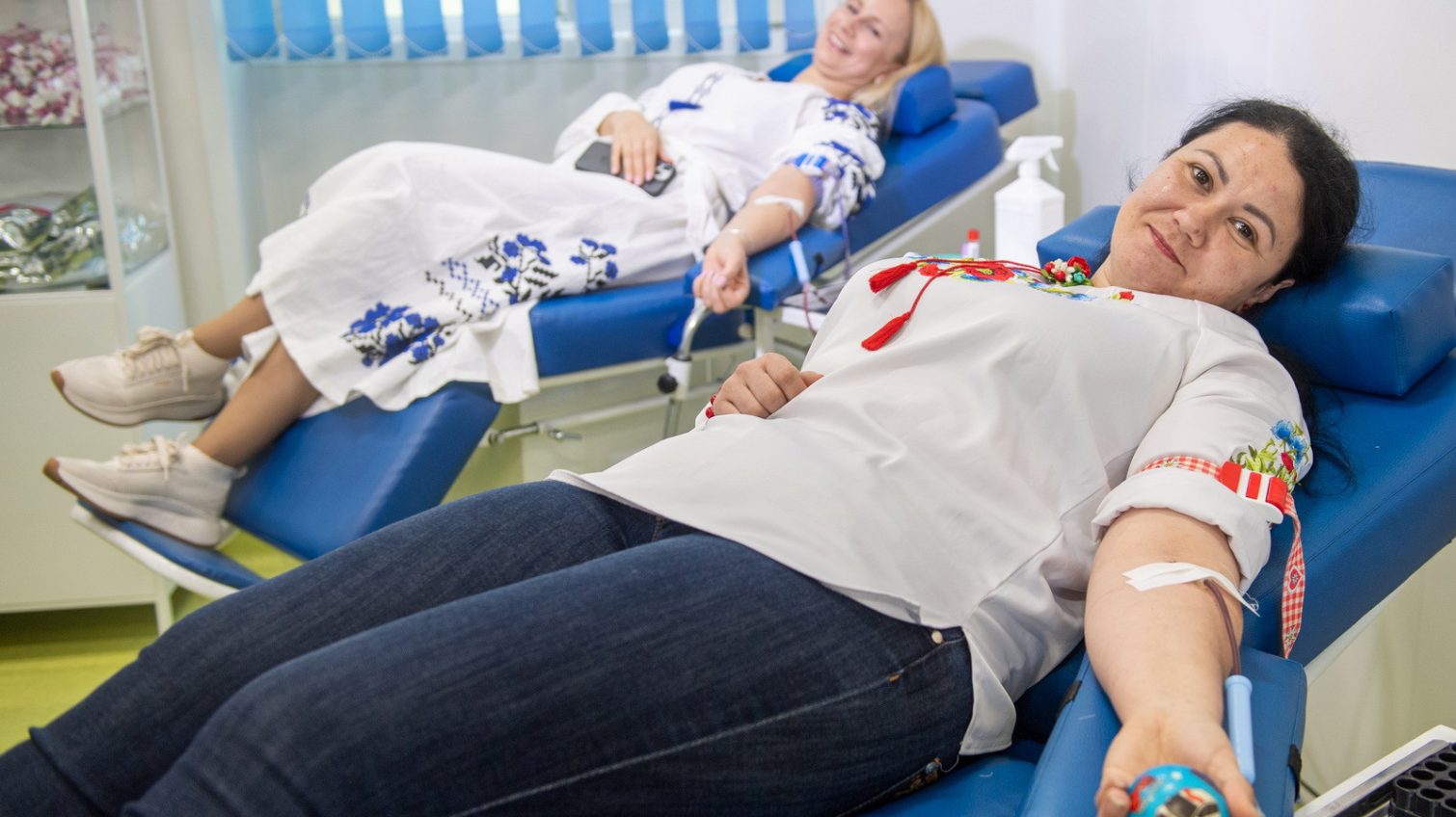 Святкова донація: майже 40 донорів здали кров в Одесі у День вишиванки (фото) usionline.com Святкова донація: майже 40 донорів здали кров в Одесі у День вишиванки (фото) «фото»