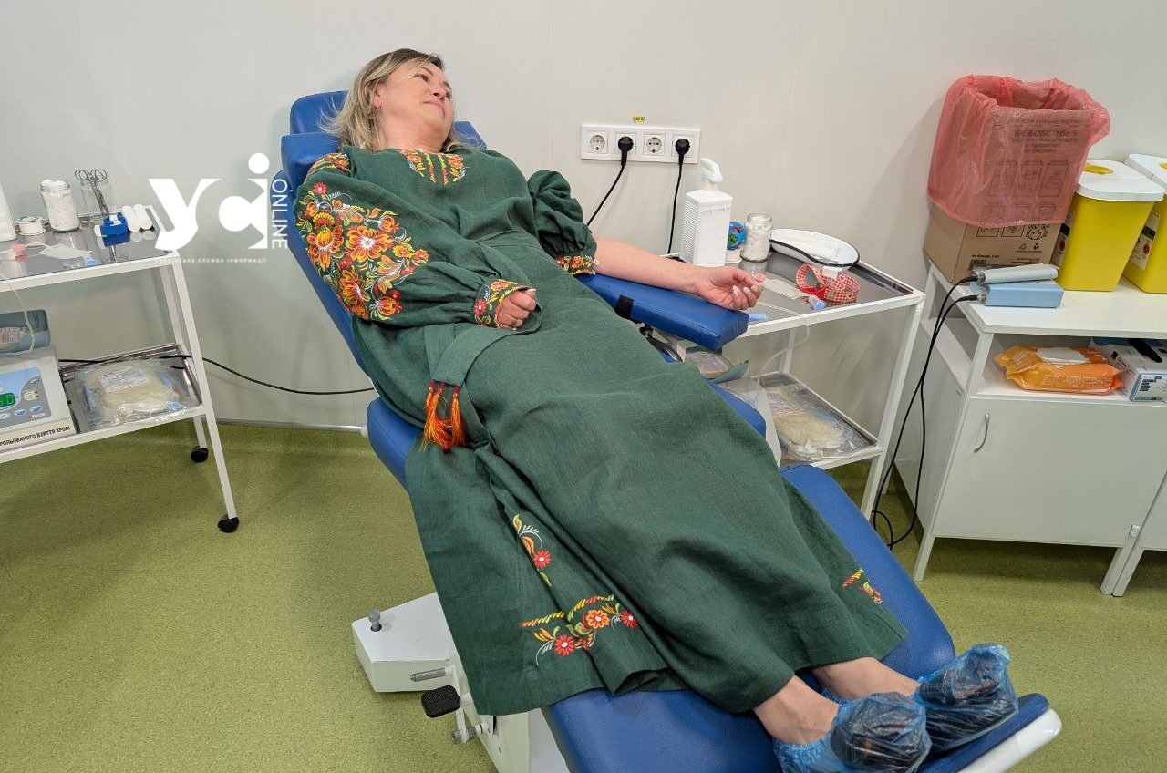 Донори у вишиванках: в Одесі на міській станції переливання крові відбулася акція (фото) usionline.com Донори у вишиванках: в Одесі на міській станції переливання крові відбулася акція (фото) «фото»