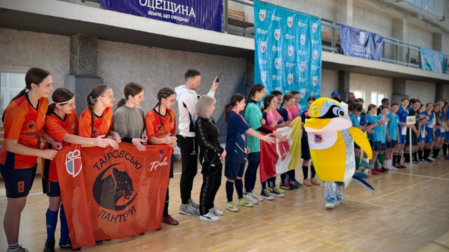 Футзалістки з одеського ліцею перемогли на обласному етапі та поїдуть захищати честь школи на «Всеукраїнську шкільну лігу» (фото) usionline.com Футзалістки з одеського ліцею перемогли на обласному етапі та поїдуть захищати честь школи на «Всеукраїнську шкільну лігу» (фото) «фото»