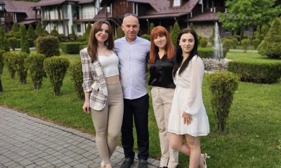 День сім’ї: подружжя з Одещини вже протягом 25 років охороняє кордон України (фото) usionline.com День сім’ї: подружжя з Одещини вже протягом 25 років охороняє кордон України (фото) «фото»