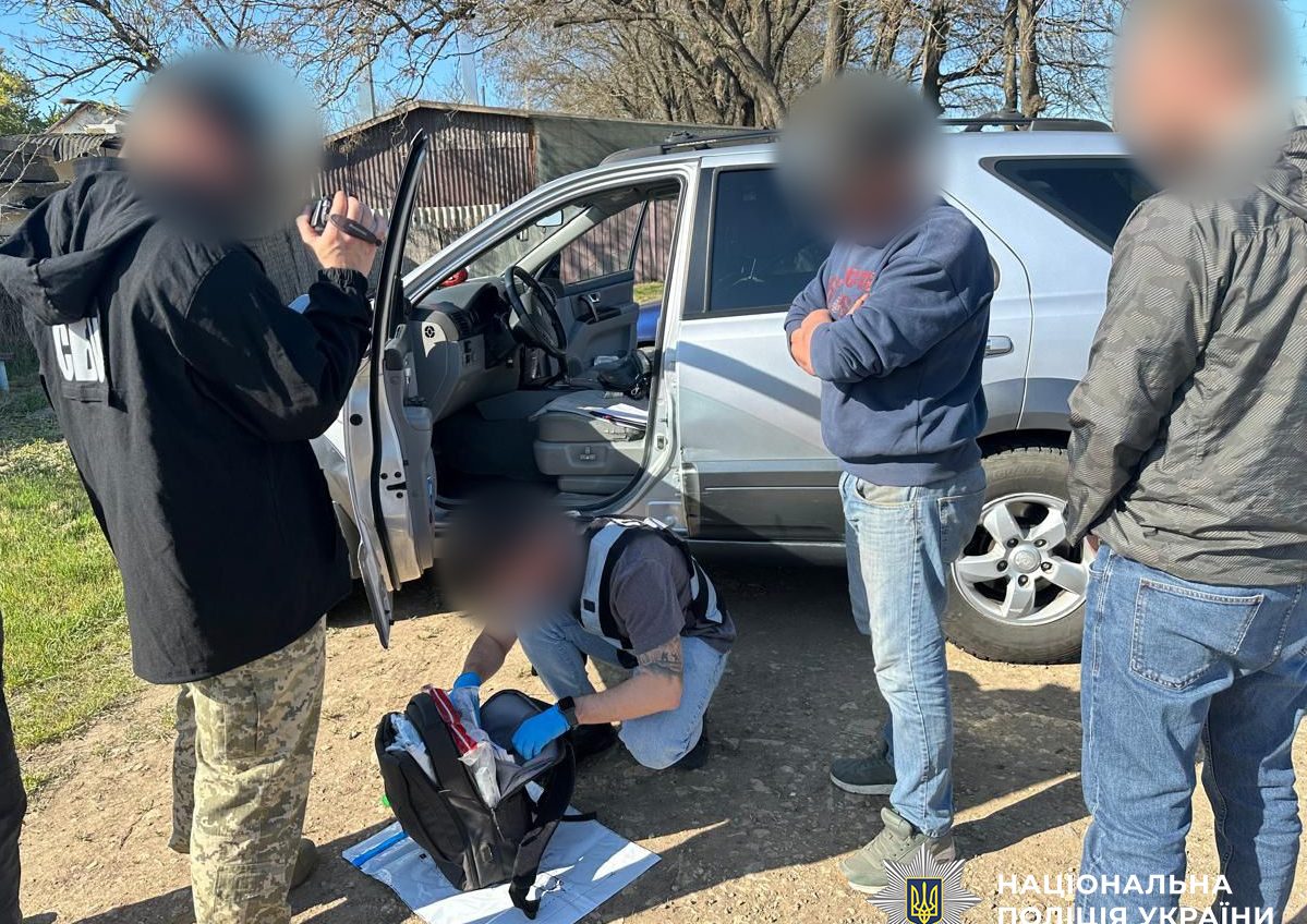 На Одещині затримали члена громадського формування, який вимагав 5000$ за відстрочку від мобілізації (фото) usionline.com На Одещині затримали члена громадського формування, який вимагав 5000$ за відстрочку від мобілізації (фото) «фото»