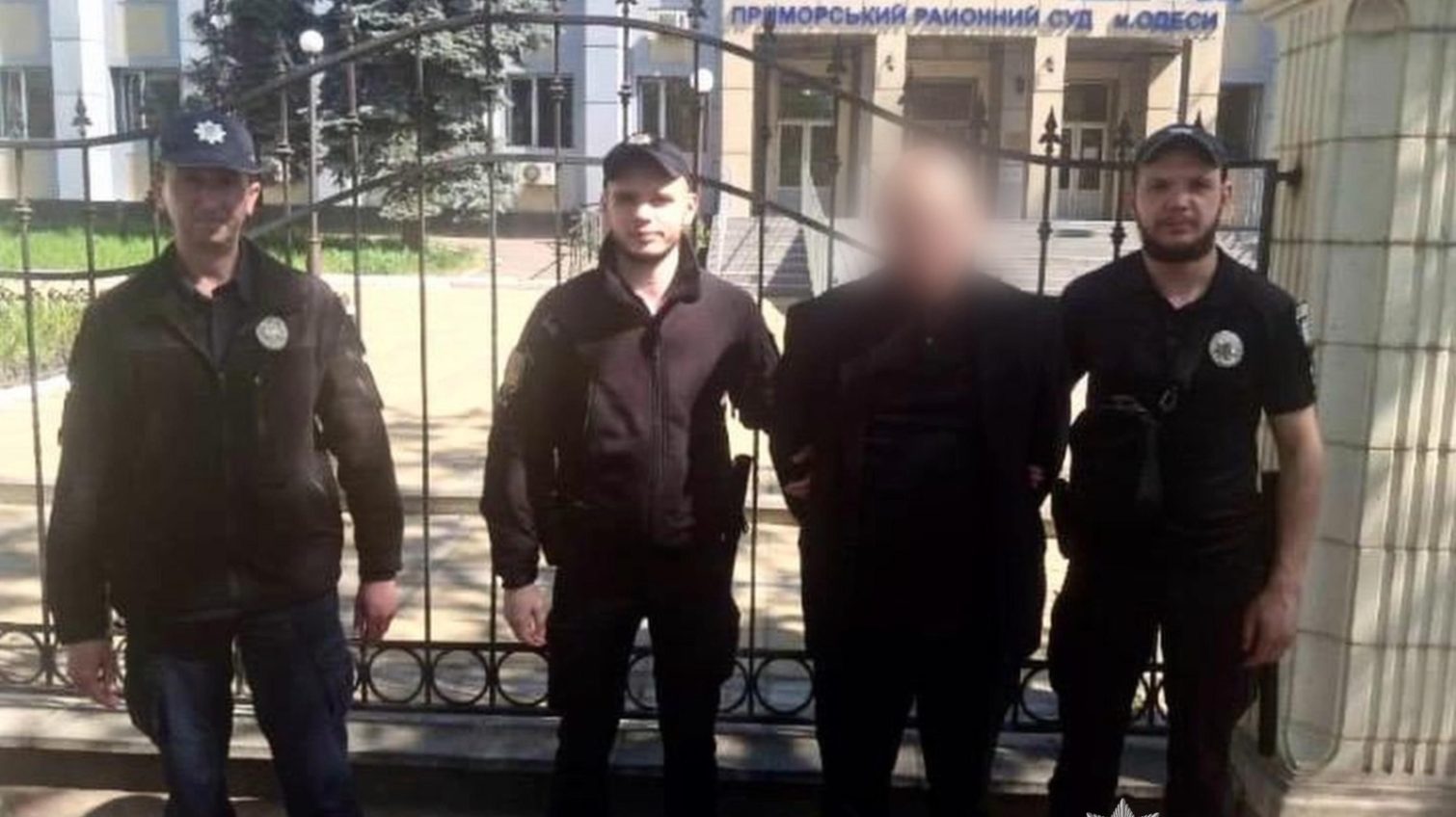 «МММ» по-Одеські: 60-річний ділок привласнив інвесторські 12 млн гривень через піраміду (фото) usionline.com «МММ» по-Одеські: 60-річний ділок привласнив інвесторські 12 млн гривень через піраміду (фото) «фото»