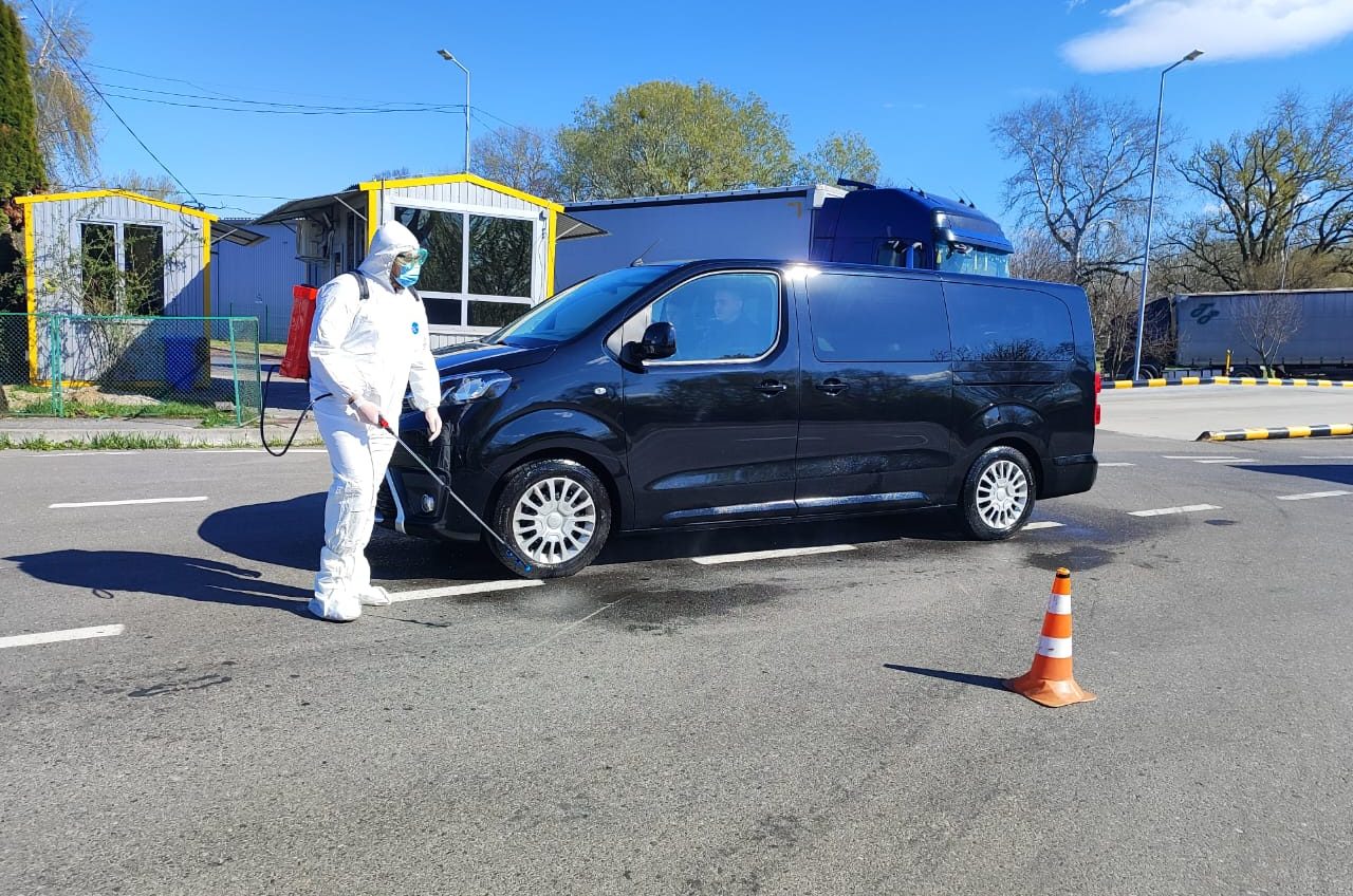 На кордоні в Одеській області 1200 авто пройшли повну дезінфекцію — що стало причиною usionline.com На кордоні в Одеській області 1200 авто пройшли повну дезінфекцію — що стало причиною «фото»