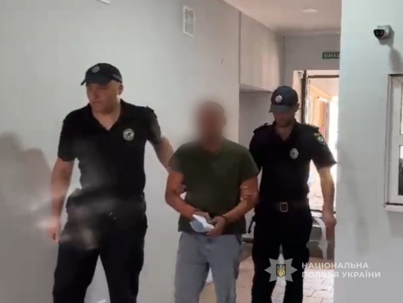 На Одещині чоловіка засудили до 10 років ув’язнення за вбивство сусідки сокирою та крадіжку usionline.com На Одещині чоловіка засудили до 10 років ув’язнення за вбивство сусідки сокирою та крадіжку «фото»