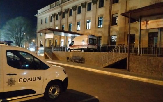 На Одещині будуть судити чоловіка, який встромив ніж у шию знайомої «фото»