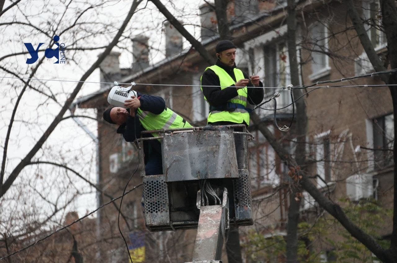 Більше трьохсот вулиць Одеси залишаться сьогодні без світла, а світлофори «працюють нестабільно» через дощ, – міськрада usionline.com Більше трьохсот вулиць Одеси залишаться сьогодні без світла, а світлофори «працюють нестабільно» через дощ, – міськрада «фото»
