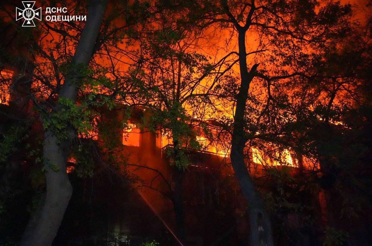 Ворожий обстріл Одеси 1 травня завдав довкіллю шкоди на 1,4 мільйона гривень usionline.com Ворожий обстріл Одеси 1 травня завдав довкіллю шкоди на 1,4 мільйона гривень «фото»