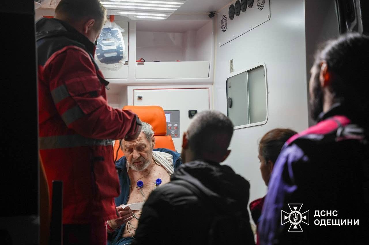Стало відомо про стан постраждалих під час дронової таки на Одесу: двоє людей у важкому стані «фото»