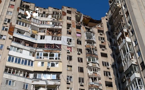 У пошкодженій дроном багатоповерхівці на Таїрова можуть обвалитися сходи – місто замовило стабілізаційні роботи «фото»