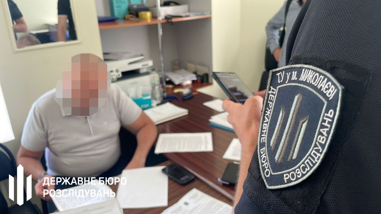Будинок у центрі Одеси та коштовності: у ДБР повідомили про підозру начальнику управління Міграційної служби (фото) usionline.com Будинок у центрі Одеси та коштовності: у ДБР повідомили про підозру начальнику управління Міграційної служби (фото) «фото»