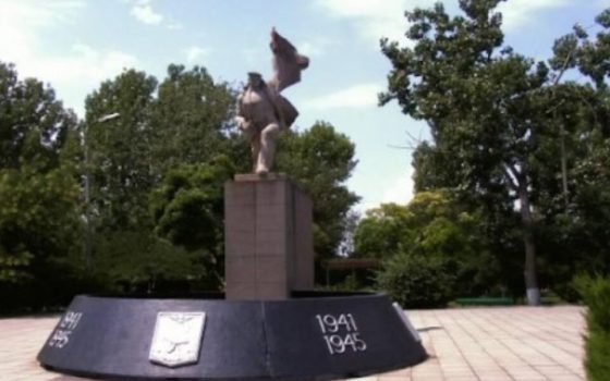В Кілії приберуть напис «1941-1945» з військового меморіалу «фото»