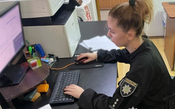 Приклав ніж до шиї: у Південному чоловік з ножем прискіпався до незнайомок usionline.com Приклав ніж до шиї: у Південному чоловік з ножем прискіпався до незнайомок «фото»