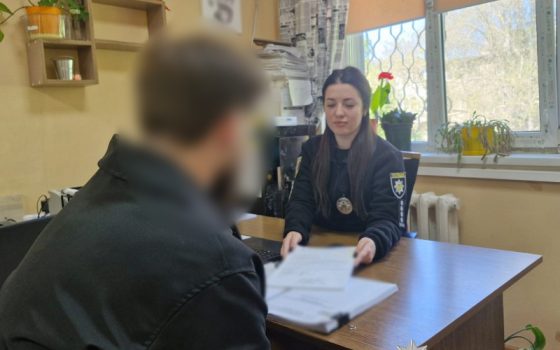 В Одесі чоловік шахрайським шляхом «встановлював» металопластикові вікна «фото»