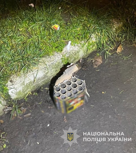Двоє кримінальників під час ракетної атаки запускали феєрверки на Таїрова usionline.com Двоє кримінальників під час ракетної атаки запускали феєрверки на Таїрова «фото»