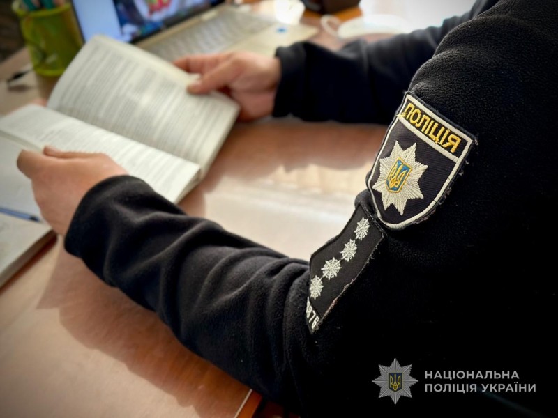Просив телефон, щоб подзвонити і почав тікати: в Одесі затримали крадія usionline.com Просив телефон, щоб подзвонити і почав тікати: в Одесі затримали крадія «фото»