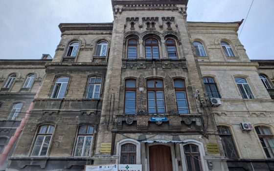 В Одесі розпочали капремонт Валіховського корпусу інфекційної лікарні (фото) usionline.com В Одесі розпочали капремонт Валіховського корпусу інфекційної лікарні (фото) «фото»
