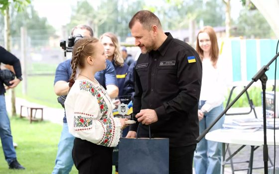 Десятирічна Даріна Звіряка врятувала маму під час атаки дронів на Одесу usionline.com Десятирічна Даріна Звіряка врятувала маму під час атаки дронів на Одесу «фото»