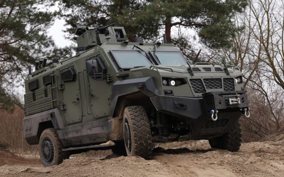 Нові українські бронеавтомобілі «Варта-2» допустили до використання на фронті usionline.com Нові українські бронеавтомобілі «Варта-2» допустили до використання на фронті «фото»