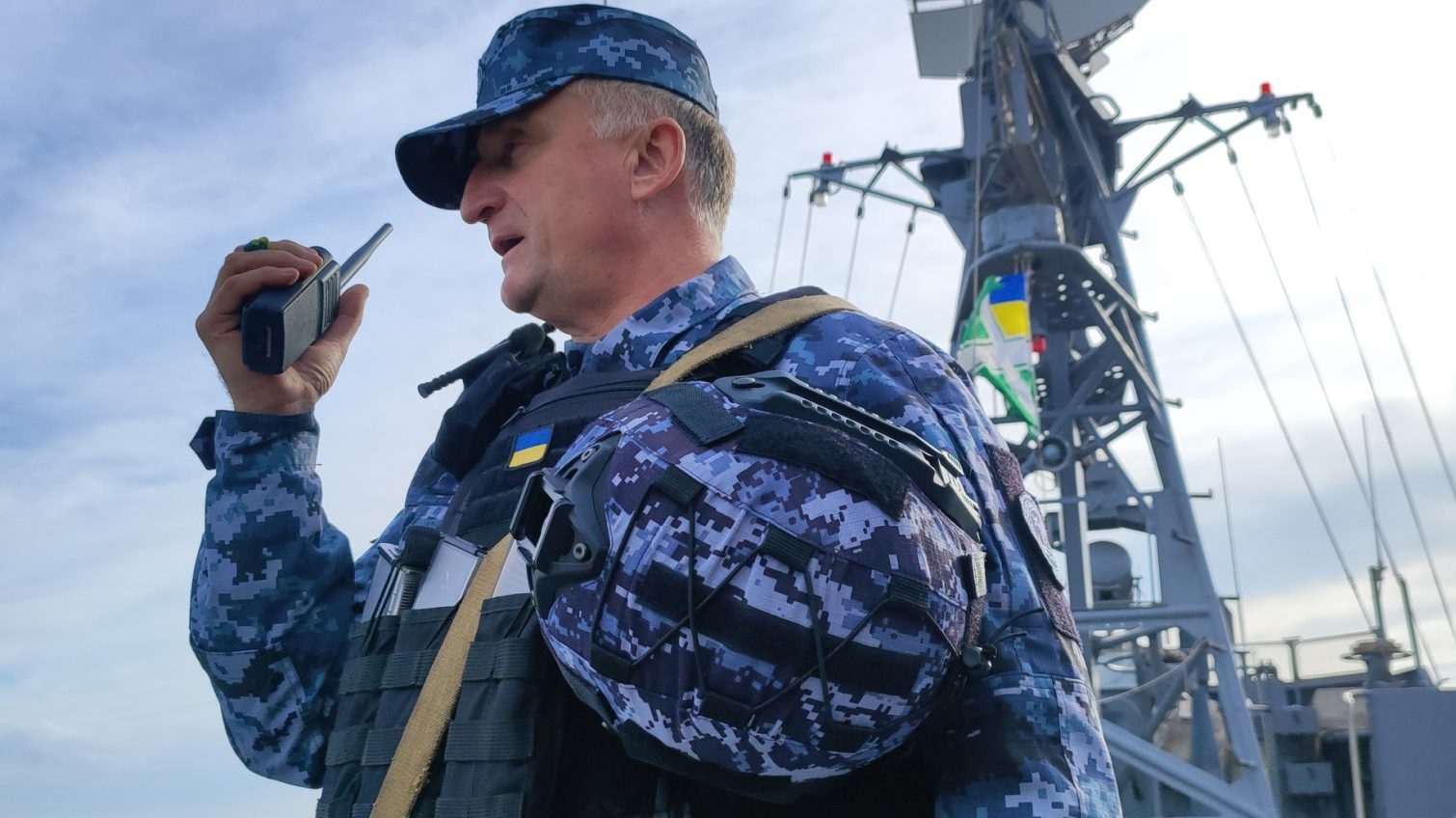 Родині загиблого командира корабля морської охорони вручили орден (фото) usionline.com Родині загиблого командира корабля морської охорони вручили орден (фото) «фото»
