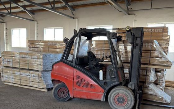 З Івано-Франківська — через Одесу до ЄС: підприємця судитимуть за контрабанду деревини (фото) usionline.com З Івано-Франківська — через Одесу до ЄС: підприємця судитимуть за контрабанду деревини (фото) «фото»