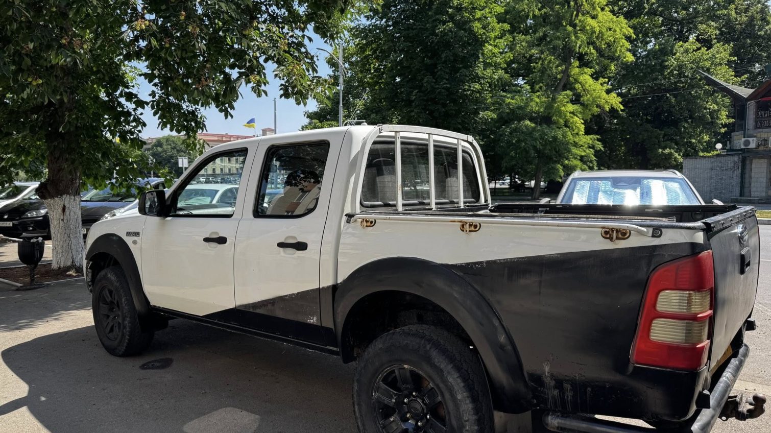 Саф’янівська громада передала ще одну автівку для військових (фото) usionline.com Саф’янівська громада передала ще одну автівку для військових (фото) «фото»