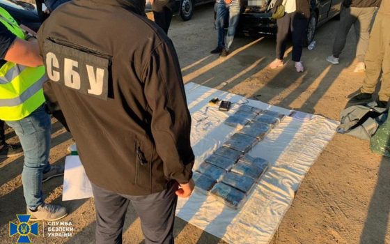 Пригоди «італійців» в Одесі: троє мафіозі отримали тюремні вироки за контрабанду кокаїну до ЄС (фото) «фото»
