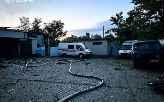 Ворог атакував південь Одеського регіону: постраждала станція «швидкої» (фото, відео) «фото»