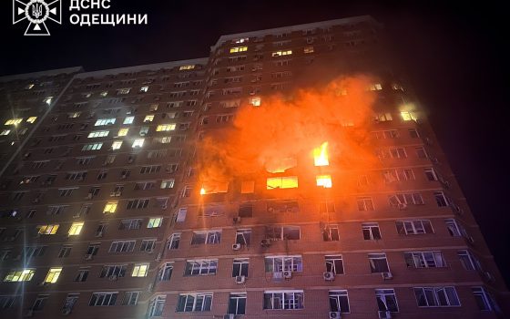 В ДСНС показали, як ліквідовували пожежу після дронової атаки (фото, відео) «фото»
