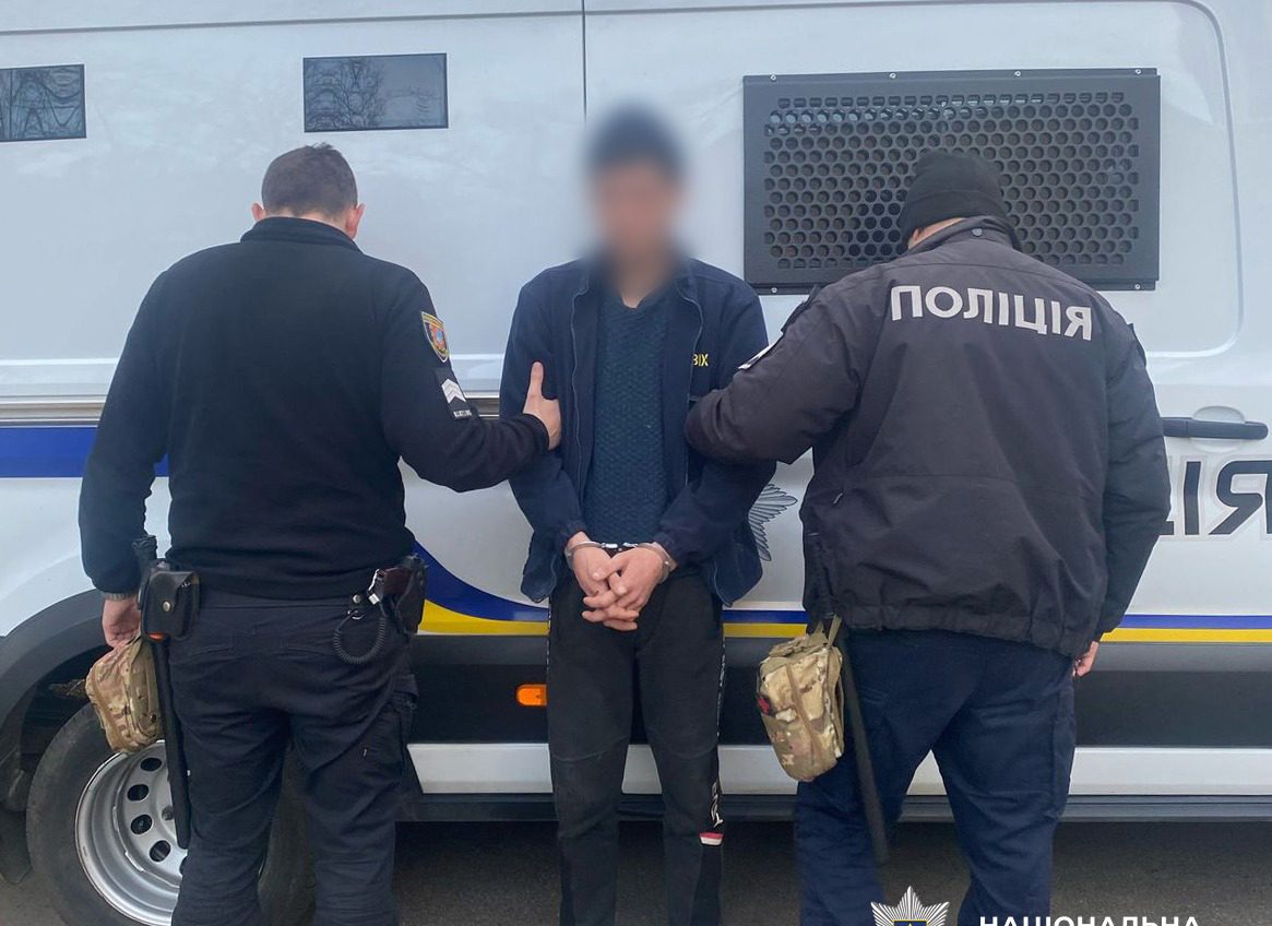 В Одесі будуть судити двох братів за зухвале пограбування (фото) usionline.com В Одесі будуть судити двох братів за зухвале пограбування (фото) «фото»