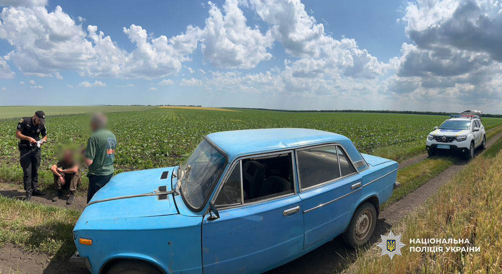 П’яним, без прав і на іспитовому строку: на Одещині чоловік угнав авто, щоб поїхати у сусіднє село (фото, відео) «фото»