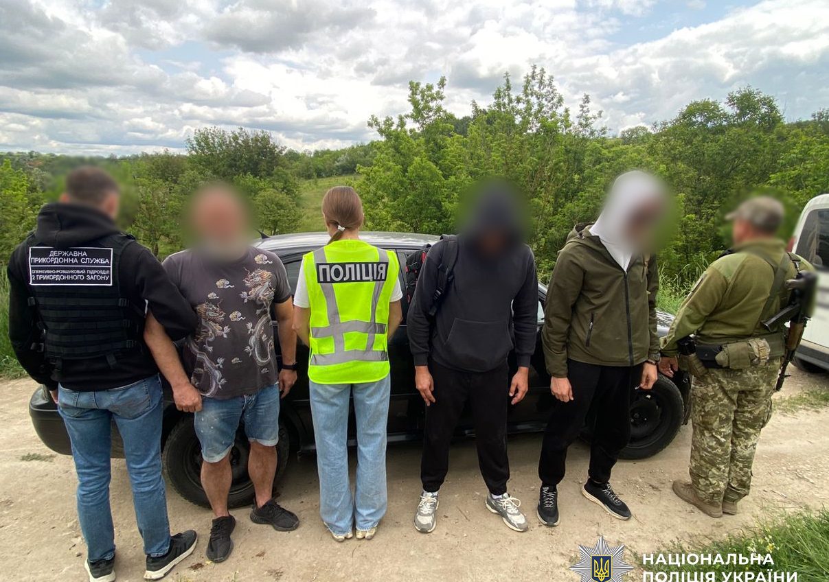 На Одещині затримали росіянина, який переправляв чоловіків до Молдови за 9 тисяч доларів usionline.com На Одещині затримали росіянина, який переправляв чоловіків до Молдови за 9 тисяч доларів «фото»