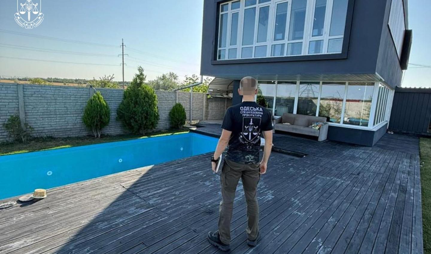 В Одесі затримали офіцерів, які організували фіктивний призов громадян на службу та отримували за них гроші (фото) usionline.com В Одесі затримали офіцерів, які організували фіктивний призов громадян на службу та отримували за них гроші (фото) «фото»