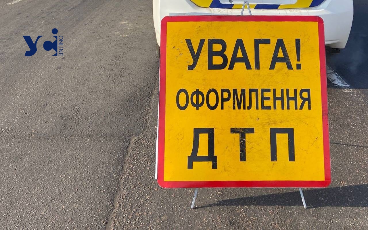 В Татарбунарах сталася смертельна ДТП: тіло пасажира Mercedes-Benz вирізали з понівеченого авто usionline.com В Татарбунарах сталася смертельна ДТП: тіло пасажира Mercedes-Benz вирізали з понівеченого авто «фото»