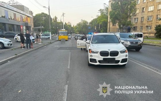 В Одесі водійка BMW збила 34-річну пішохідку: жінка у лікарні у тяжкому стані «фото»