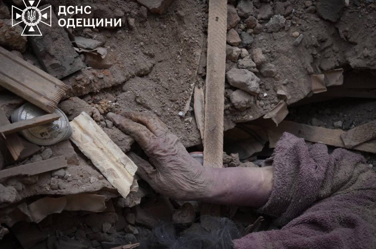 Кількість жертв ранкового обстрілу Одеси зросла до двох, – ОВА (фото) usionline.com Кількість жертв ранкового обстрілу Одеси зросла до двох, – ОВА (фото) «фото»