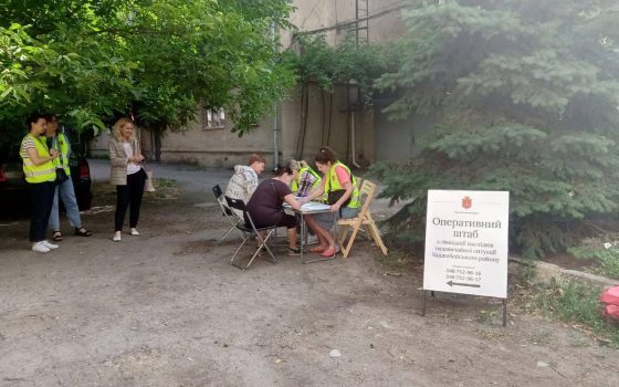 Оперативні штаби працюють на місцях нічних прильотів (фото) usionline.com Оперативні штаби працюють на місцях нічних прильотів (фото) «фото»