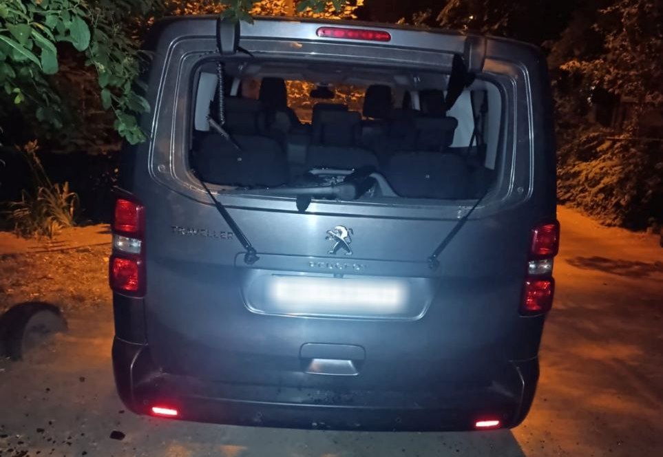 В Одесі двоє чоловіків стріляли у дворі та пошкодили авто — їх затримали (фото) usionline.com В Одесі двоє чоловіків стріляли у дворі та пошкодили авто — їх затримали (фото) «фото»
