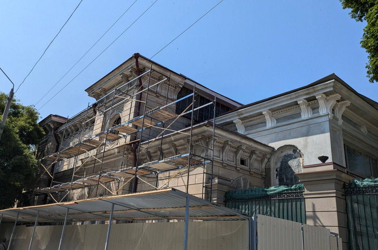 В Одесі ремонтують хірургічний павільйон Єврейської лікарні (фото) usionline.com В Одесі ремонтують хірургічний павільйон Єврейської лікарні (фото) «фото»