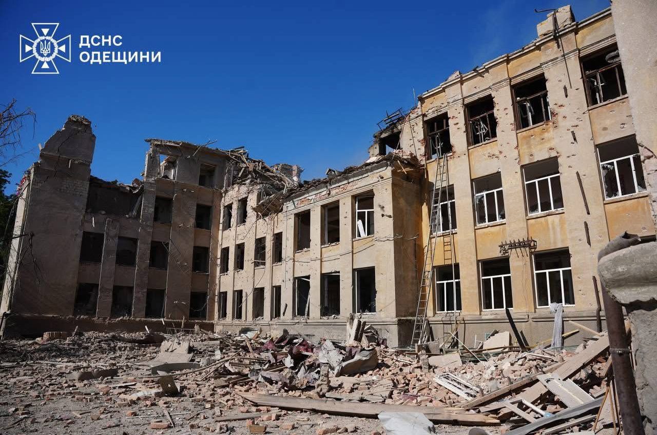 Рятувальники завершили пошукові роботи у Білгород-Дністровському ліцеї: загинули 3 особи usionline.com Рятувальники завершили пошукові роботи у Білгород-Дністровському ліцеї: загинули 3 особи «фото»