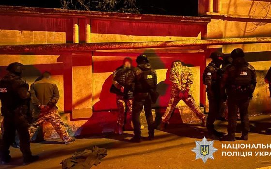 Сім років за фальшиві погони: в Одесі засудили групу вимагачів, які видавали себе за поліцію і ТЦК (фото) «фото»