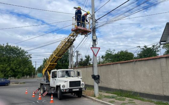 В Одесі оновлюють вуличне освітлення usionline.com В Одесі оновлюють вуличне освітлення «фото»