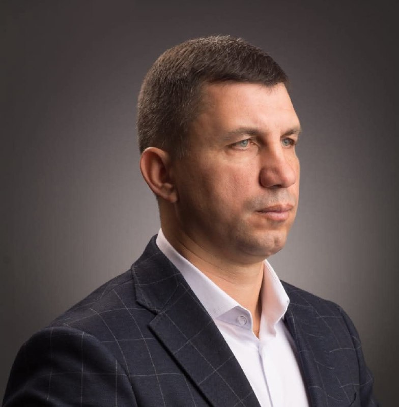 Скандального ексчиновника настиг ранковий «Шахед»: Григорію Мельниченку поранило вухо usionline.com Скандального ексчиновника настиг ранковий «Шахед»: Григорію Мельниченку поранило вухо «фото»