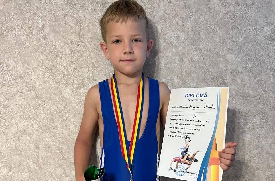 Юні борці з Одещини вибороли три медалі на турнірі в Молдові (фото) usionline.com Юні борці з Одещини вибороли три медалі на турнірі в Молдові (фото) «фото»