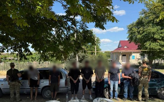 На Одещині затримали посередника і «клієнтів» під час спроби незаконного перетину кордону (фото) «фото»