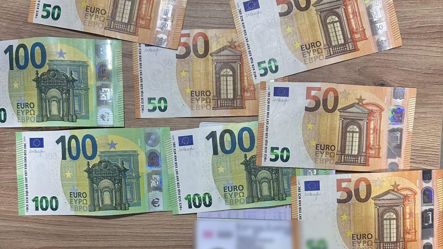 На Одещині чоловік намагався підкупити прикордонника, аби виїхати до Молдови з тещею-інвалідом (фото) «фото»